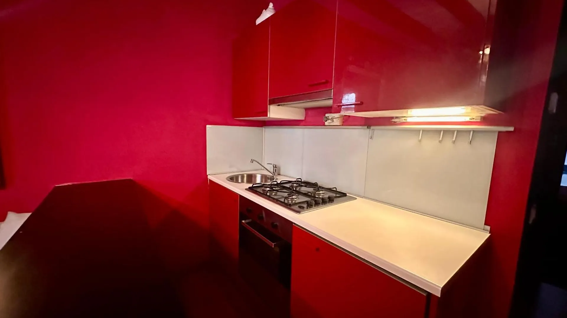 La Vie En Rouge - Porta Venezia Milano Apartment Milan