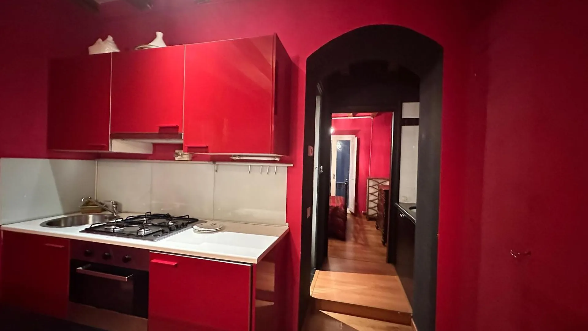 La Vie En Rouge - Porta Venezia Milano Apartment