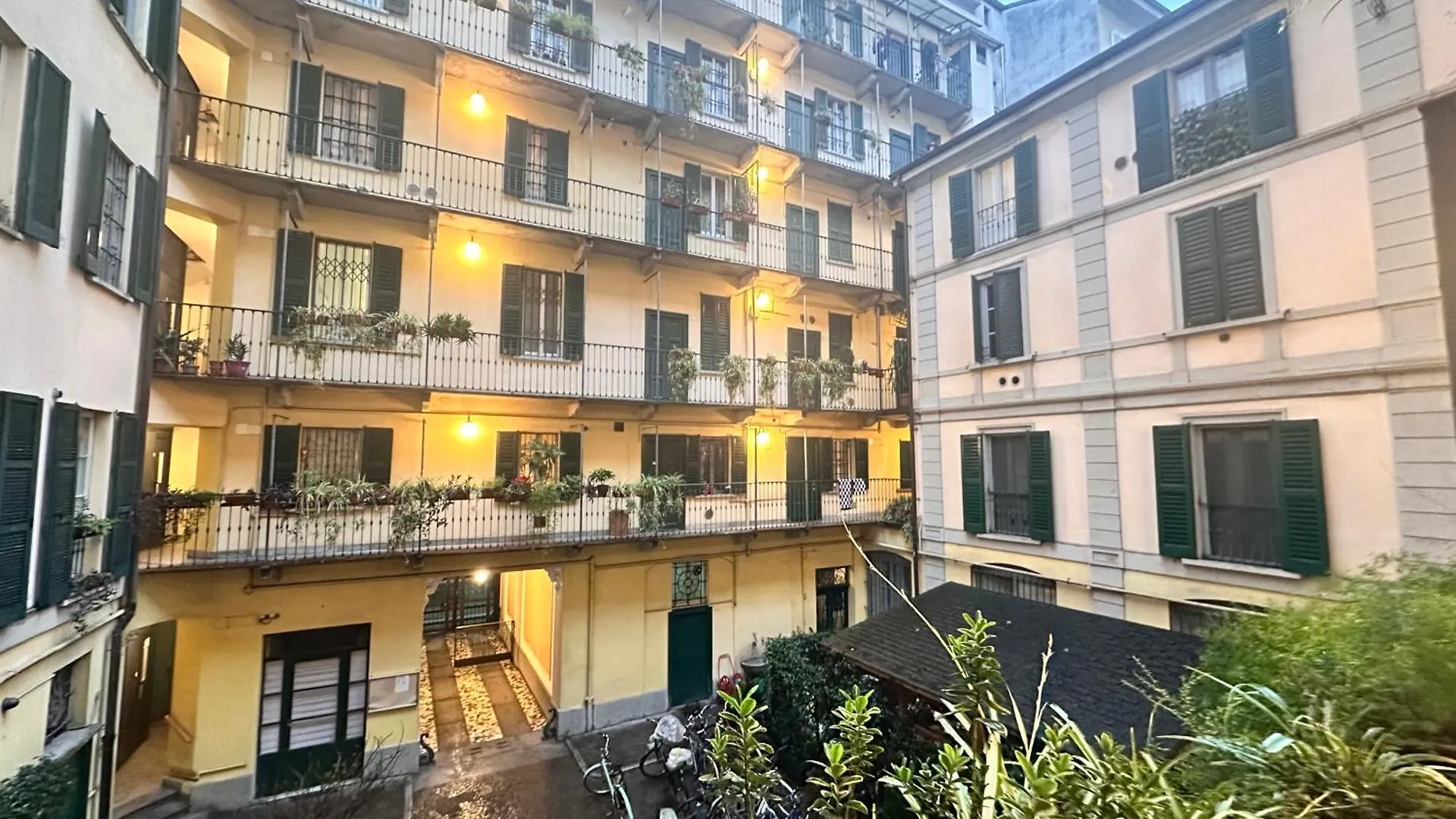 La Vie En Rouge - Porta Venezia Milano 아파트 0*, 밀라노